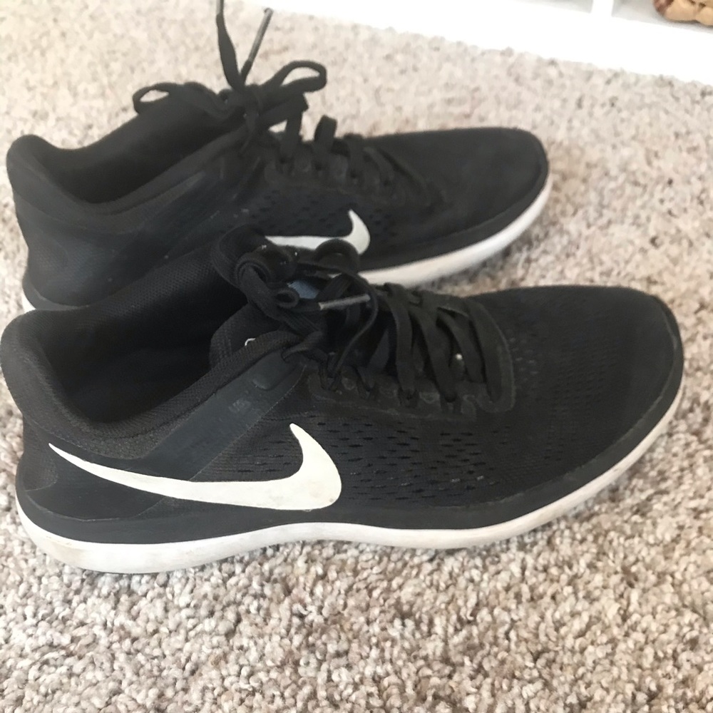 black and white Nike shoes